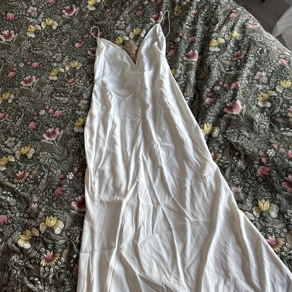 Wedding Dress - Picture 1 of 4